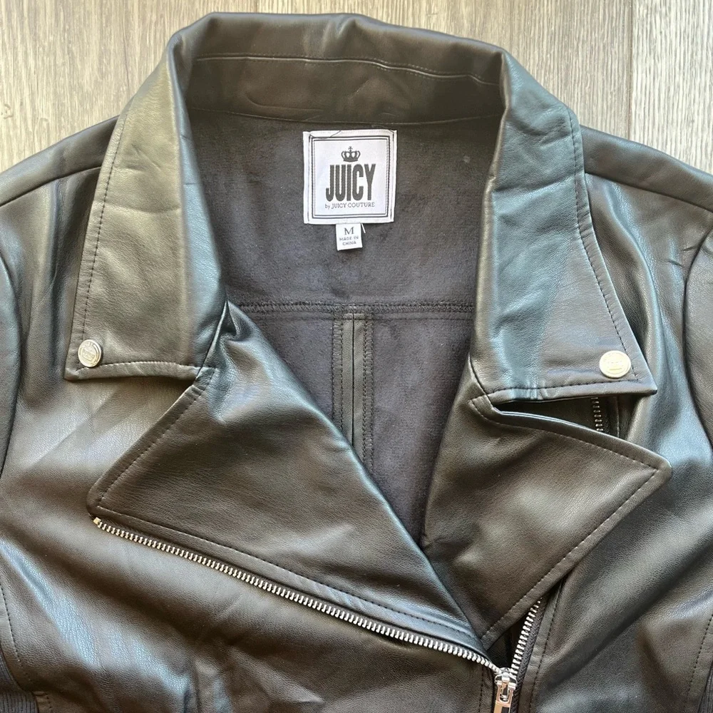 Juicy Couture Women’s Faux Leather Moto Jacket Side Paneling Black Medium NWT